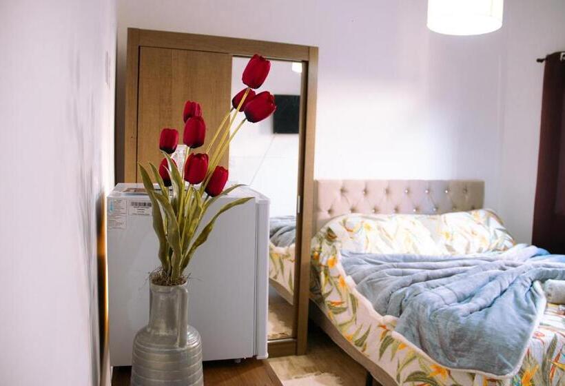 פנסיון Pouso Primavera