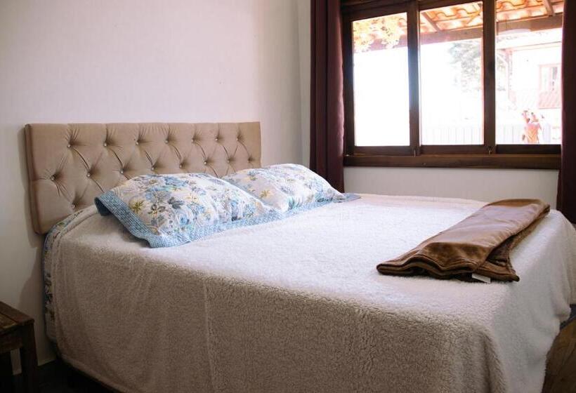 פנסיון Pouso Primavera