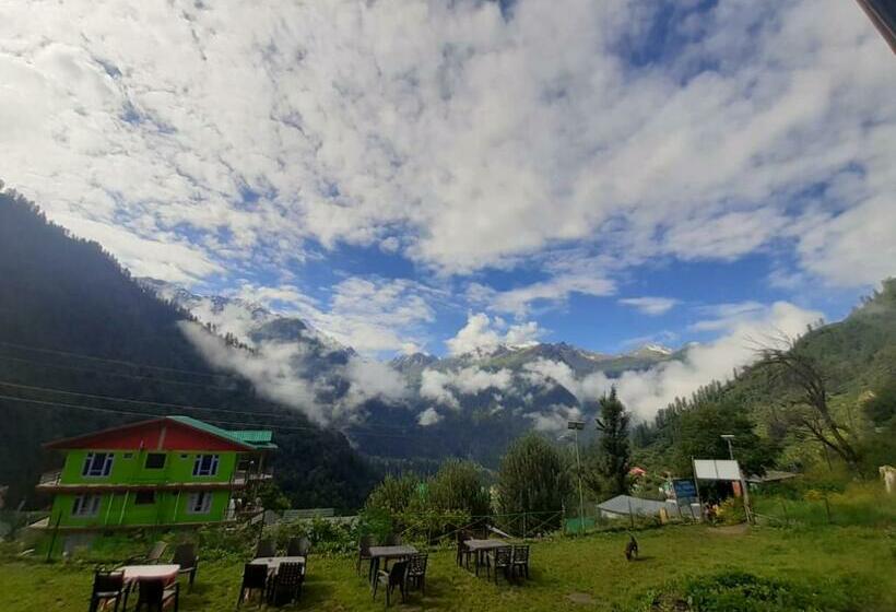 بنسيون Shiva Mountain Guest House & Cafe