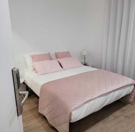 فندق صغير Alojamento Local Vitoria