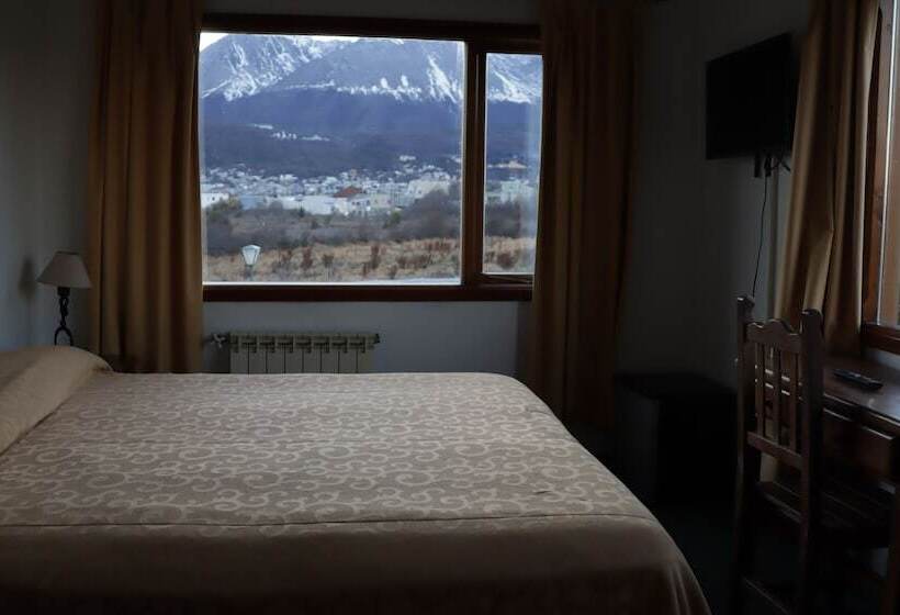 ユースホステル Oikos