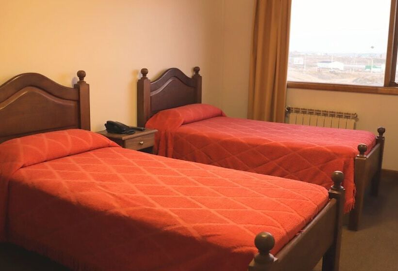 ユースホステル Oikos