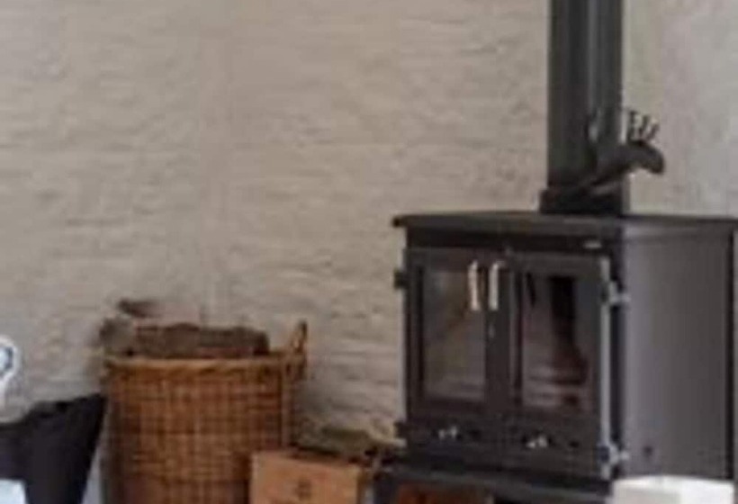 Beautiful Barn Conversion With Wood Burning Stove
