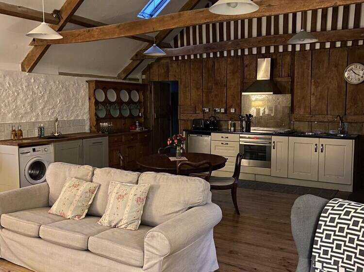 Beautiful Barn Conversion With Wood Burning Stove