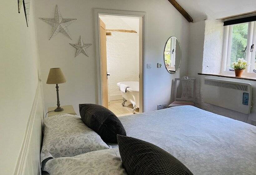 Beautiful Barn Conversion With Wood Burning Stove