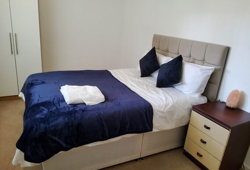 Charming 2 Bed Apartment Located In Elham Norwich