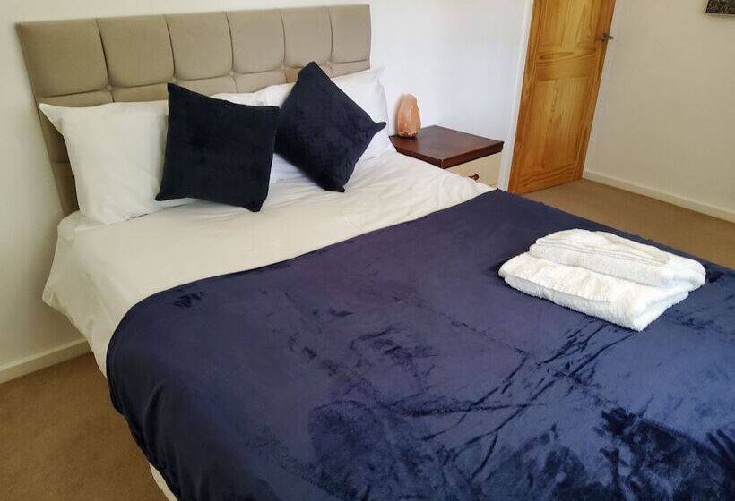 Charming 2 Bed Apartment Located In Elham Norwich