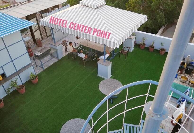 בית מלון כפרי Center Point Kuchaman City