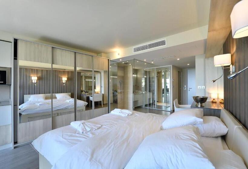 ホテル Le Nautilia Résidence De Luxe Réservée Aux Couples