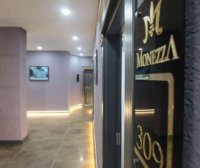 هتل Monezza