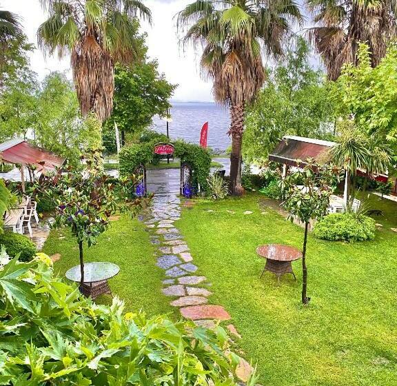 هتل Peri Boutique