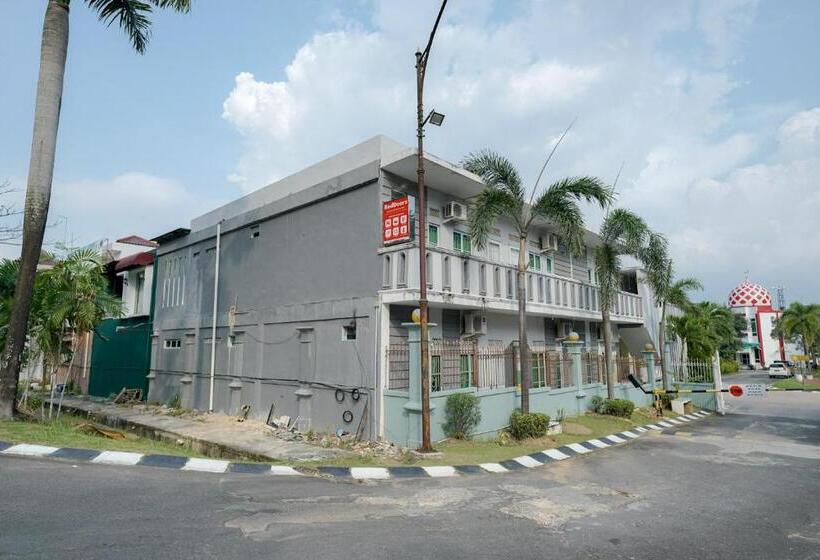 ホテル Reddoorz Syariah Near Rs Awal Bros Batam