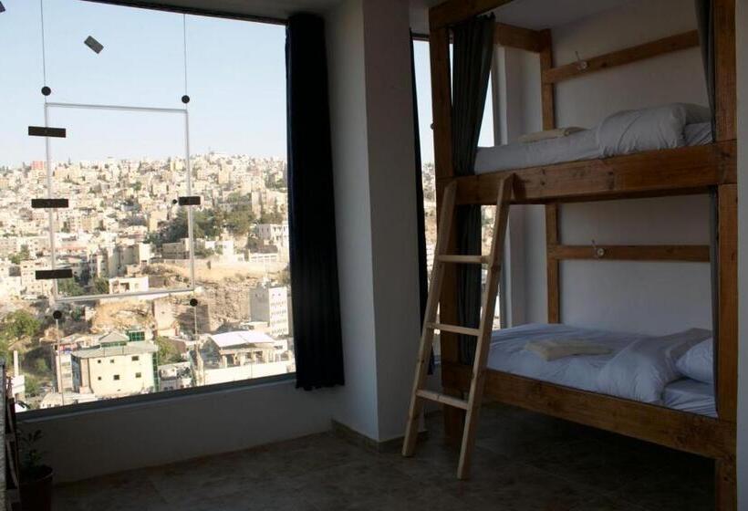 هتل The Castle Star