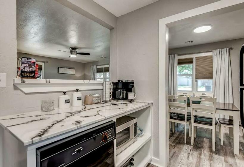 Kiki S Place Half Mile From Osu Stadium