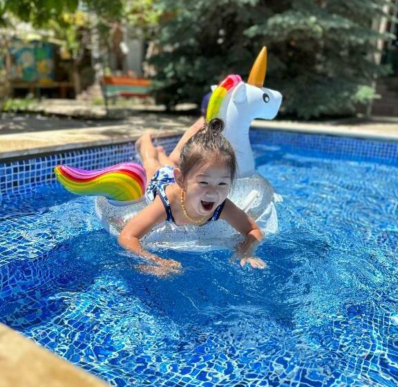 پانسیون гостевой дом асель