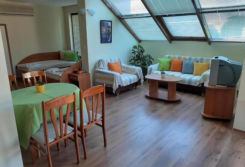 Panzió къща старият кестен