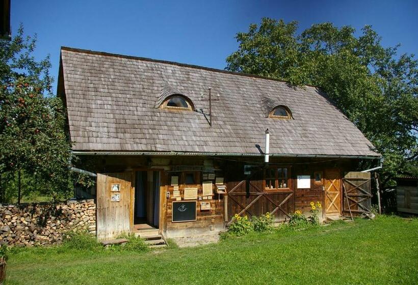 הוסטל Babou Maramures