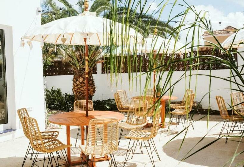 הוסטל Dreamsea Surf House Fuerteventura