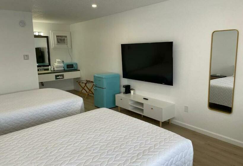 فندق صغير Poolside Double Rooms