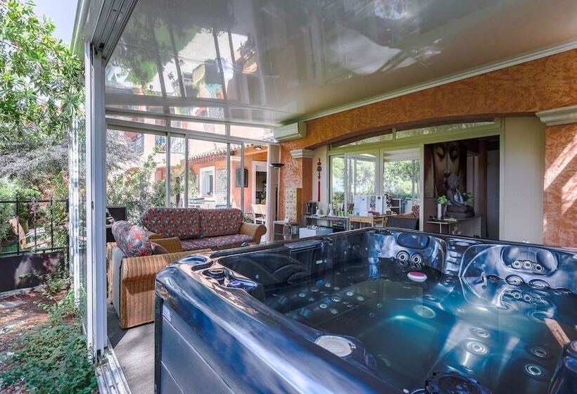 住宿加早餐  Harmonice