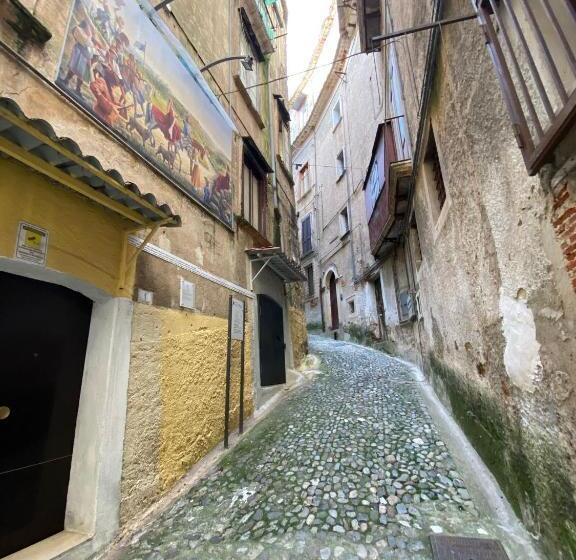 تختخواب و صبحانه Il Tesoro Di Alarico