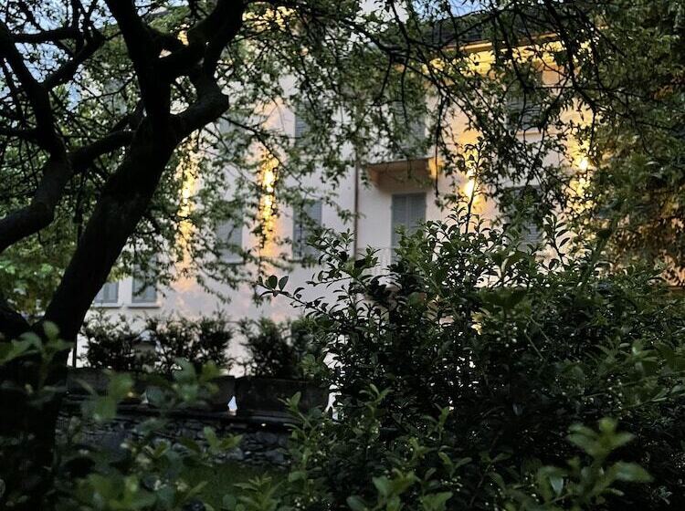 צימר Villa Chiovenda Residenza D Epoca