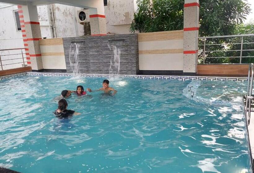 Blue Stone Hotel & Restaurant Mandarmani