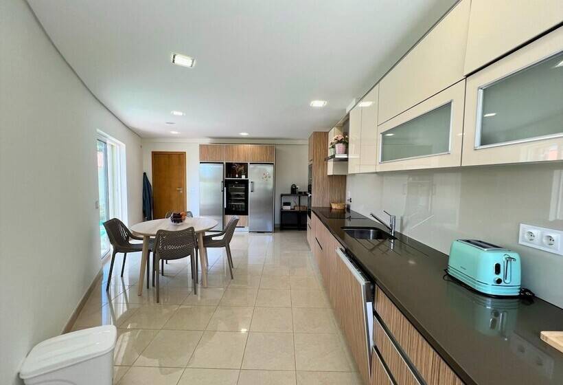 Boliqueime Amazing Villa With Pool By Homing