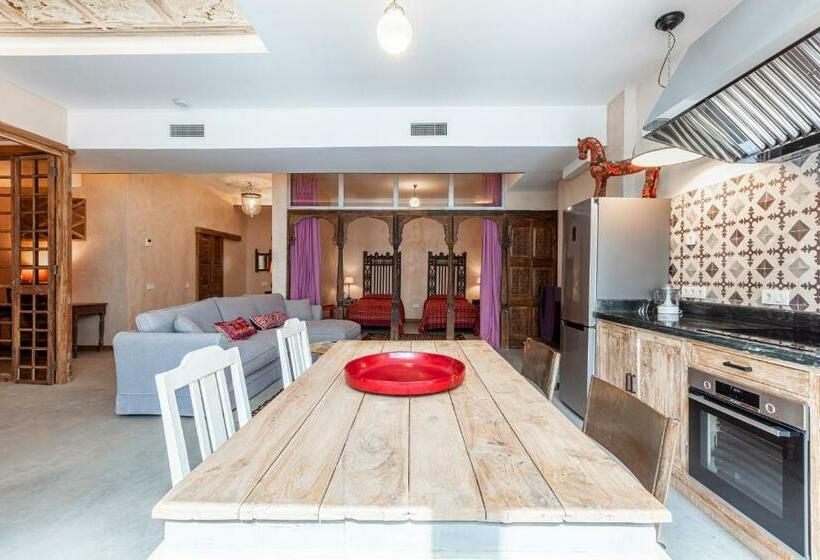 Bombayarte Aparthotel Tarifa