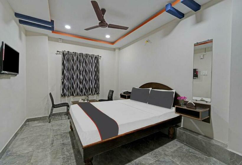 호텔 Fabexpress Sri Lakshmi Residency