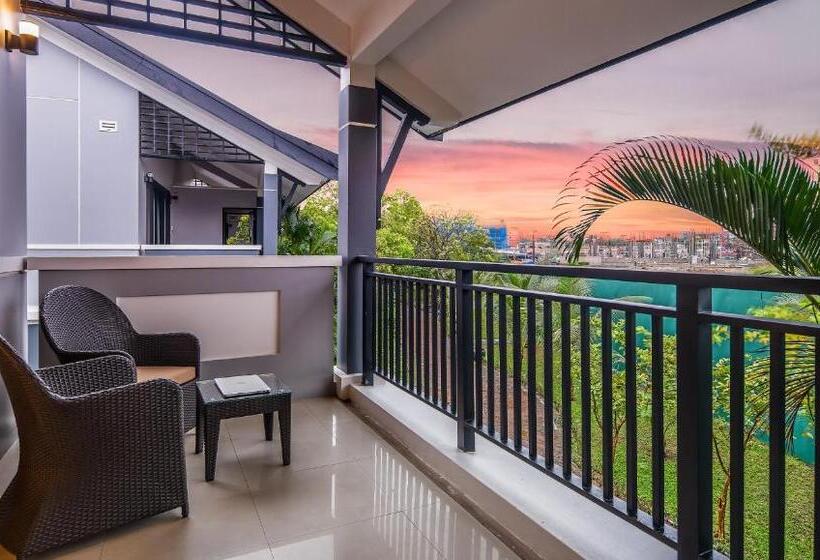 هتل Danang Mikazuki Villas & Spa