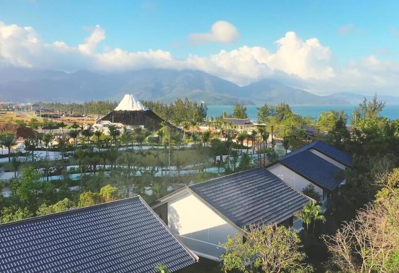 هتل Danang Mikazuki Villas & Spa