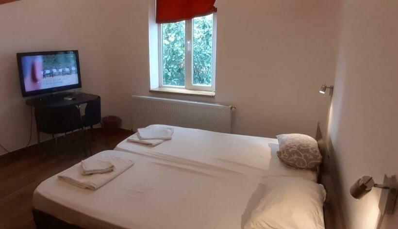 هتل Happyrooms Piata Romana