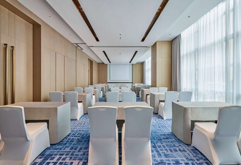 هتل Hilton Garden Inn Shenzhen Guangming