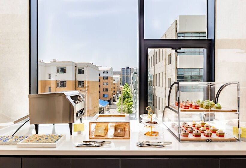 בית מלון כפרי Holiday Inn Express Hohhot East Station By Ihg