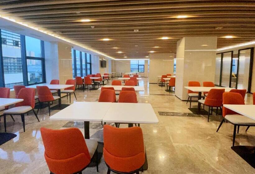 בית מלון כפרי Holiday Inn Express Hohhot East Station By Ihg