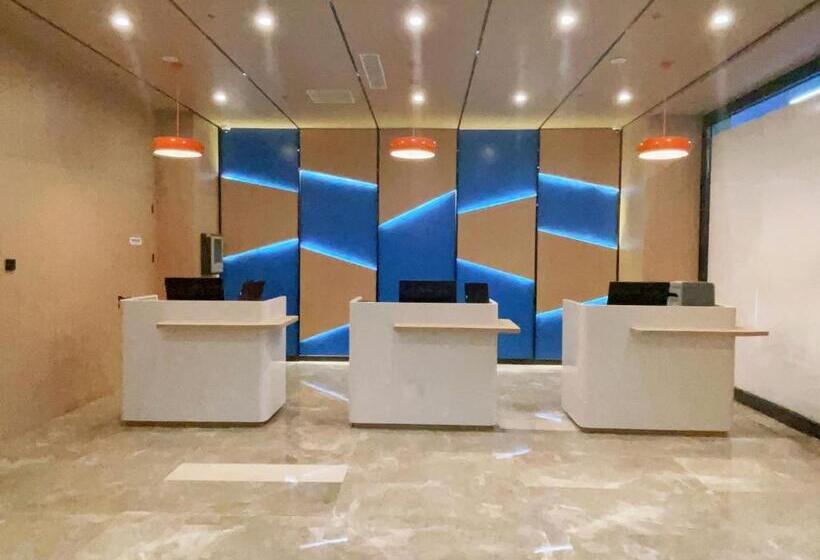 בית מלון כפרי Holiday Inn Express Hohhot East Station By Ihg