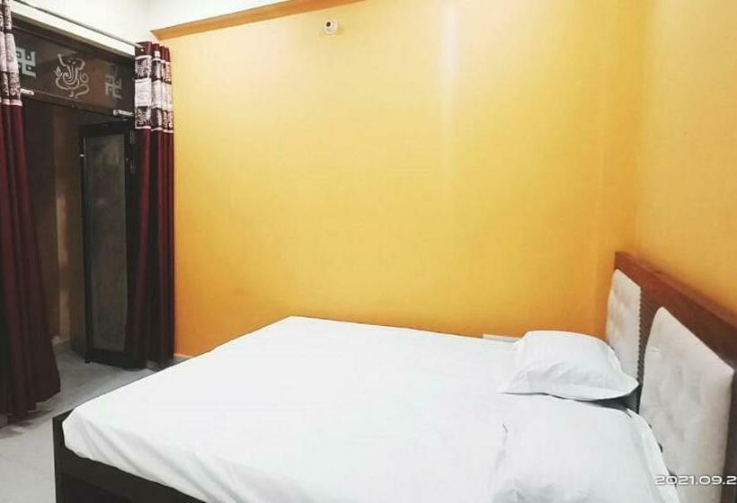 בית מלון כפרי Jk Royal Palace And Lodge