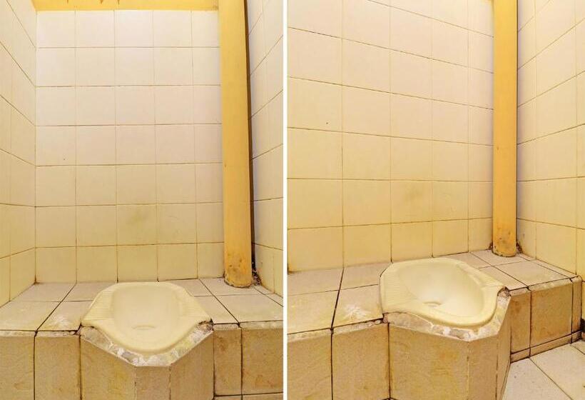 בית מלון כפרי Oyo 91235 Pondok Damu