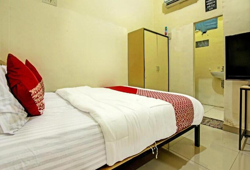 Отель Oyo 91268 Homestay Bu Erma Syariah