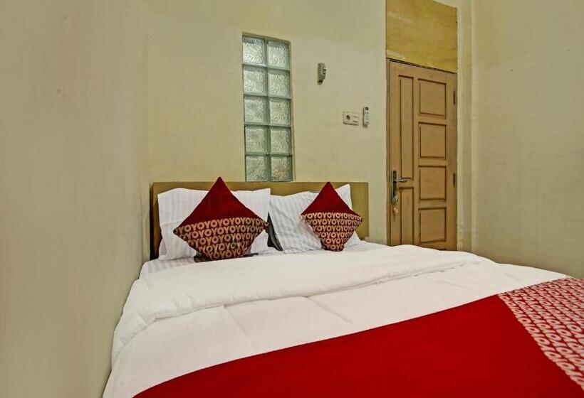 هتل Oyo 91268 Homestay Bu Erma Syariah