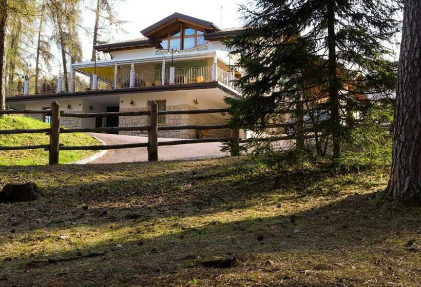 فندق Parco Pineta