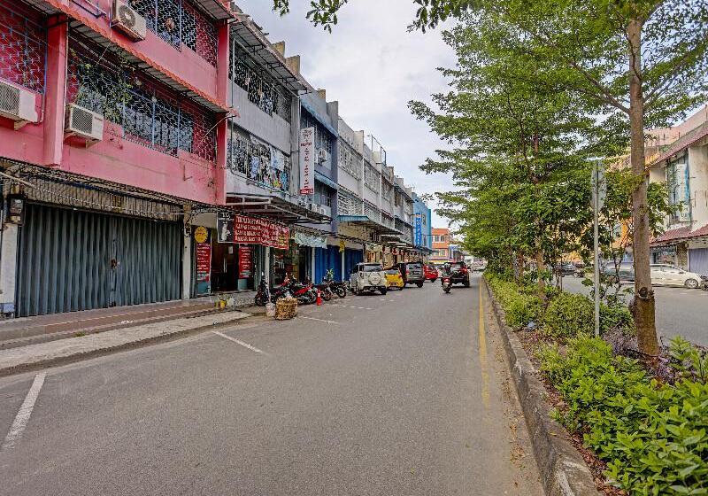 ホテル Spot On 91267 Sar Inn