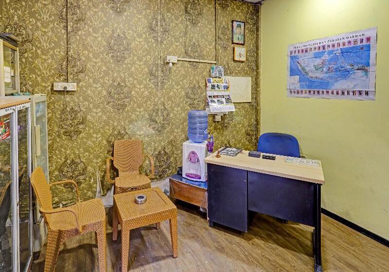 ホテル Spot On 91267 Sar Inn