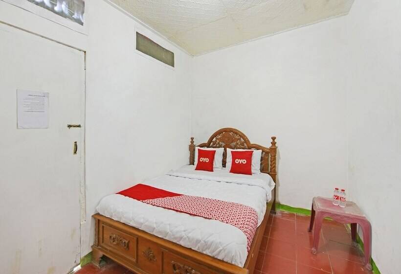 Spot On 91270 Hotel Arimbi