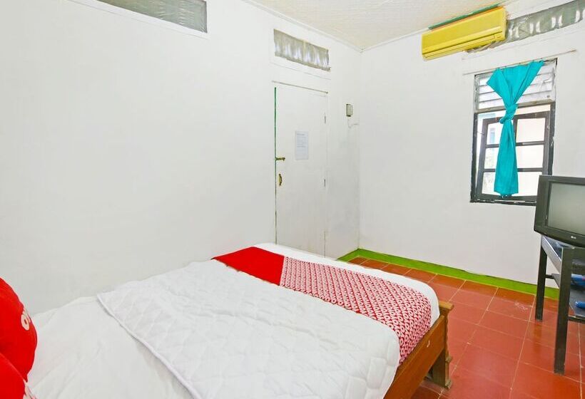 Spot On 91270 Hotel Arimbi