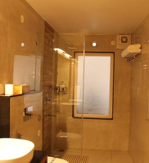 Tree Of Life Eila Art Hotel, Manali