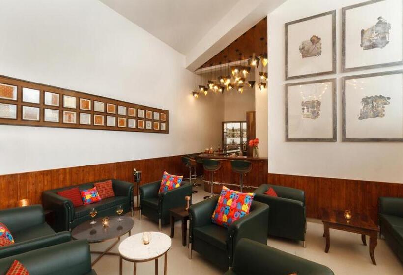 Tree Of Life Eila Art Hotel, Manali