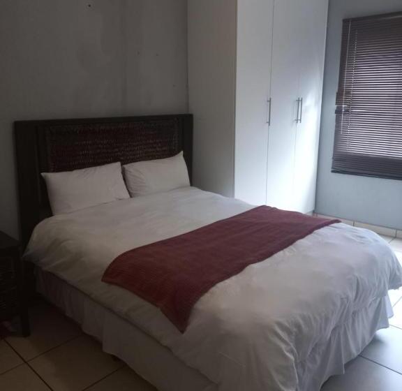 펜션 Emangweni Guestlodge