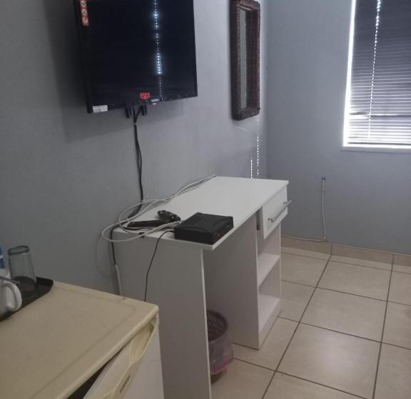 펜션 Emangweni Guestlodge